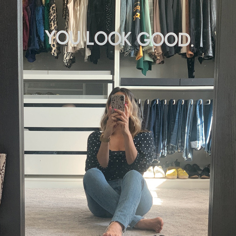 You Look Good Spiegel-Wandaufk – Vinyl Floor Plank Bewertung und Preis